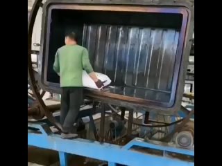 production of large plastic containers